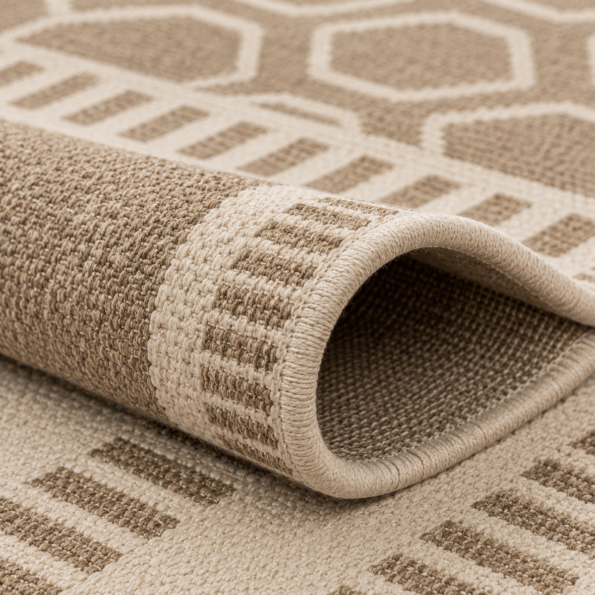 Tapis rectangulaire Orvéo – style moderne – motifs géométriques beige et écru