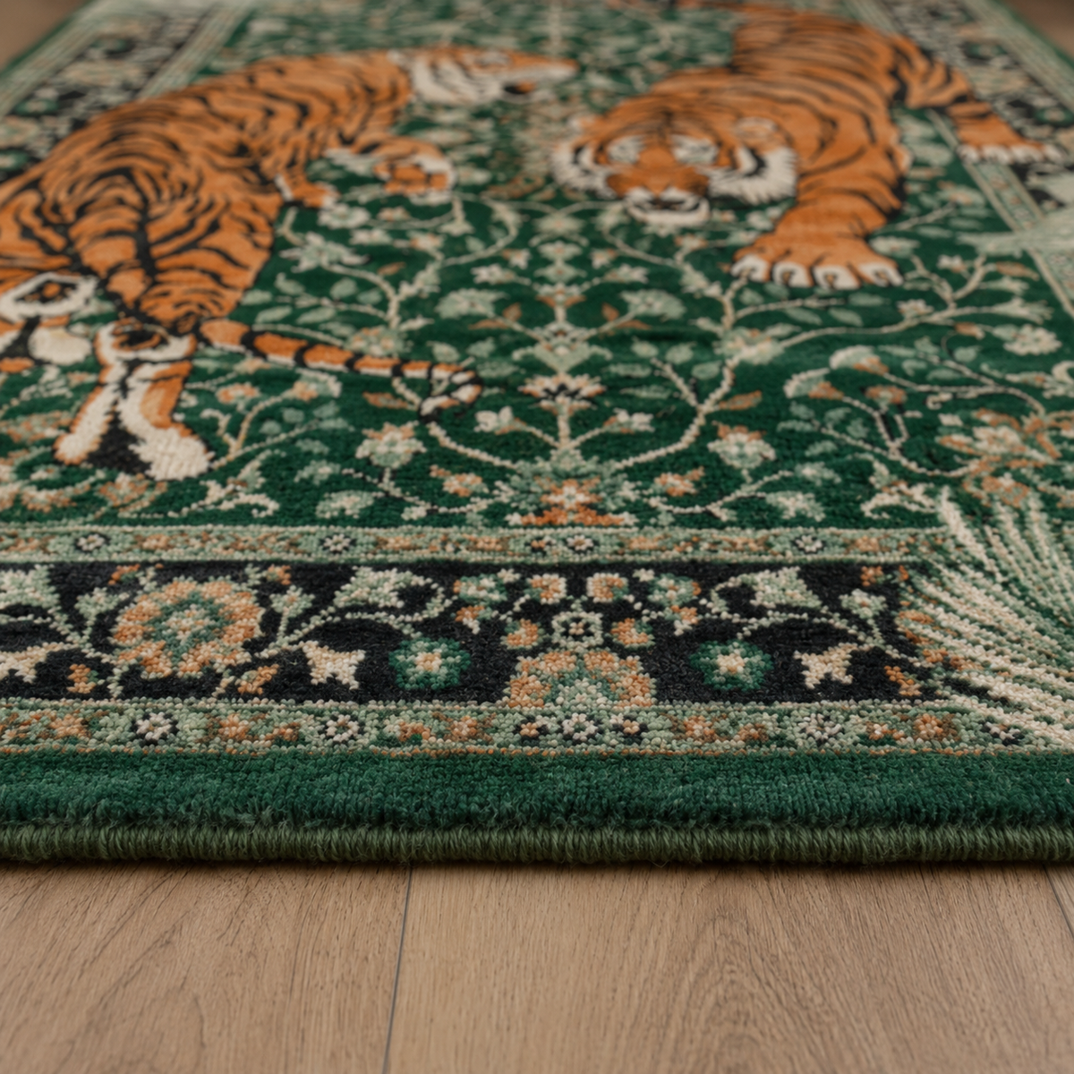 Tapis rectangulaire Rajah – motif tigres majestueux – vert émeraude, orange, noir et beige